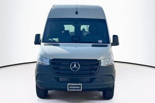 2026 Mercedes-Benz Sprinter 2500 144 WB Standard Roof Crew