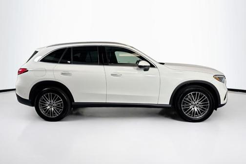 2025 Mercedes-Benz GLC 300 Base