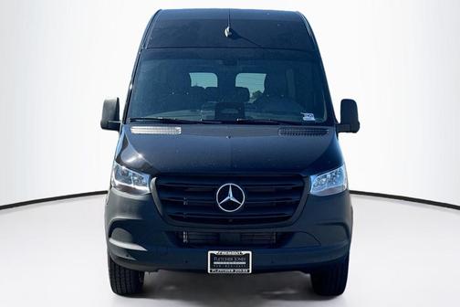 2025 Mercedes-Benz Sprinter 2500 144 WB Standard Roof Passenger