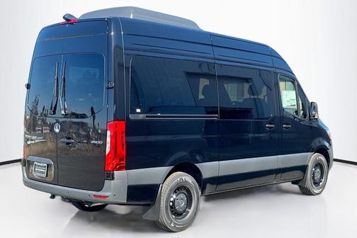 2025 Mercedes-Benz Sprinter 2500 144 WB Standard Roof Passenger