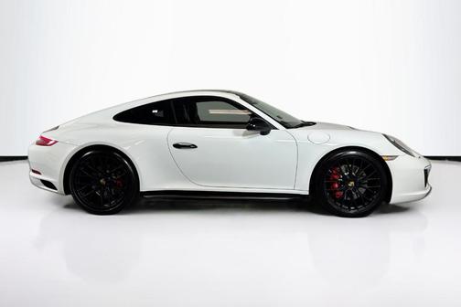 2017 Porsche 911 Carrera 4S