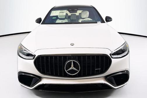 2025 Mercedes-Benz AMG S 63 E Base