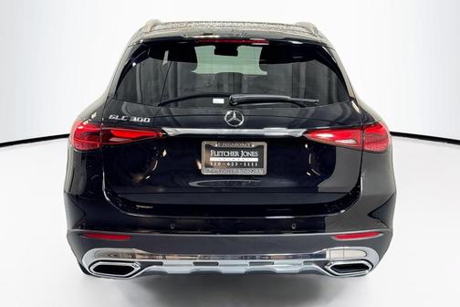 2025 Mercedes-Benz GLC 300 Base