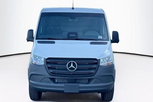Arctic White 2026 Mercedes-Benz Sprinter 2500 144 WB Standard Roof Crew