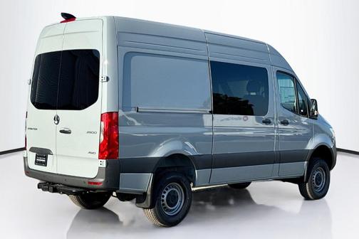 2026 Mercedes-Benz Sprinter 2500 Standard Roof