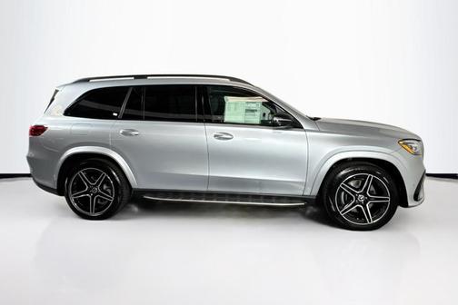 2026 Mercedes-Benz GLS 450 4MATIC