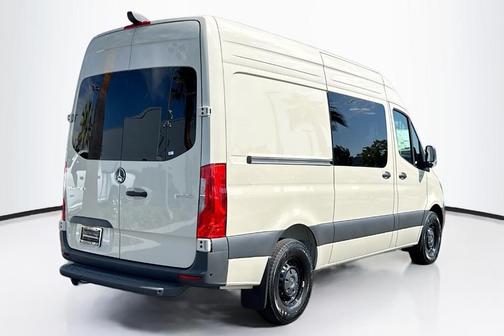 2025 Mercedes-Benz Sprinter 2500 Standard Roof