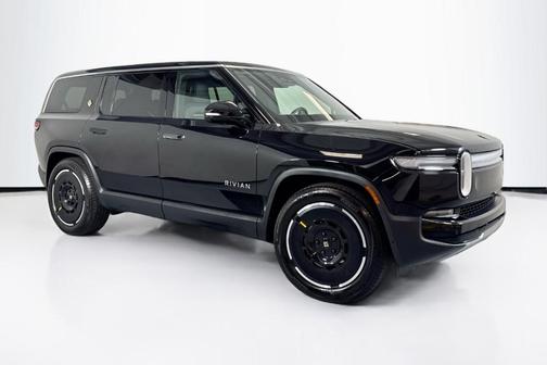2025 Rivian R1S Adventure
