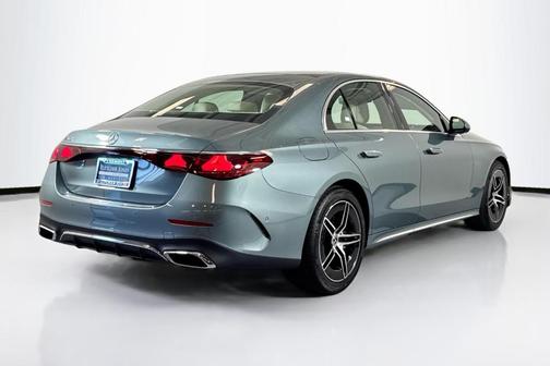 Verde 2026 Mercedes-Benz E-Class E 350