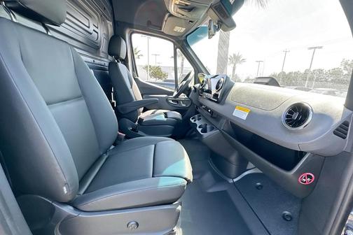2025 Mercedes-Benz Sprinter 2500 170 WB High Roof Extended Cargo