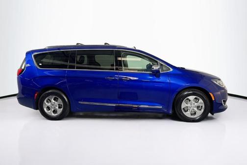 2018 Chrysler Pacifica Hybrid Limited