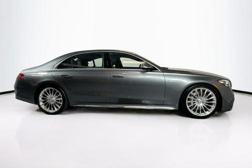 2025 Mercedes-Benz AMG S 63 E Base