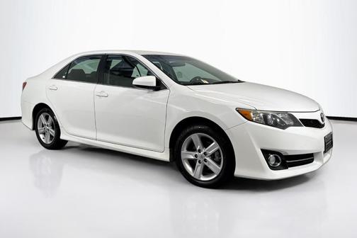 2014 Toyota Camry SE Sport