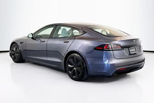 2022 Tesla Model S Base