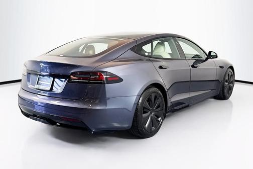 2022 Tesla Model S Base