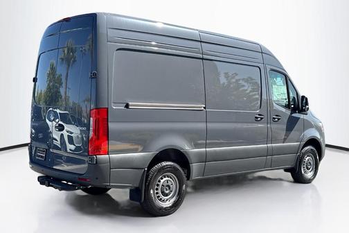 2025 Mercedes-Benz Sprinter 2500 Standard Roof