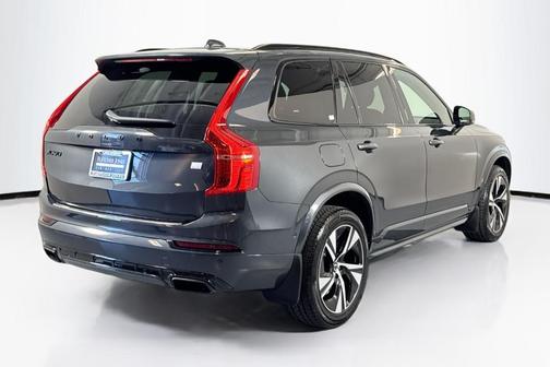 2021 Volvo XC90 Recharge Plug-In Hybrid T8 R-Design 7 Passenger