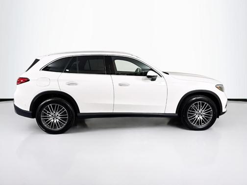 2025 Mercedes-Benz GLC 300 Base