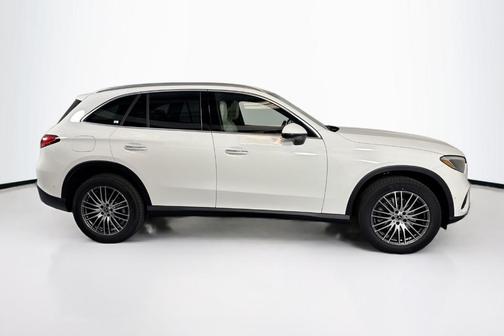 2026 Mercedes-Benz GLC 300 Base