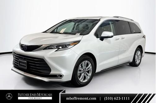 2023 Toyota Sienna Platinum 7 passenger