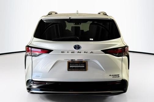 2023 Toyota Sienna Platinum 7 passenger