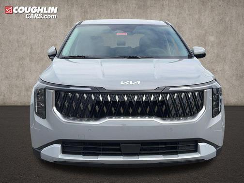 Ceramic Silver 2027 Kia Carnival LXS