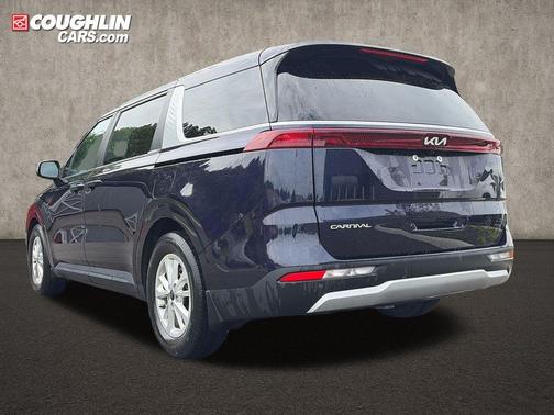 Deep Chroma Blue 2024 Kia Carnival LX