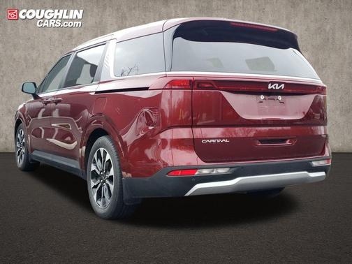 2024 Kia Carnival EX