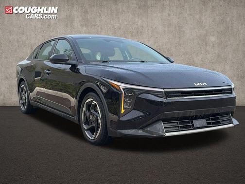 Aurora Black Pearl 2025 Kia K4 EX