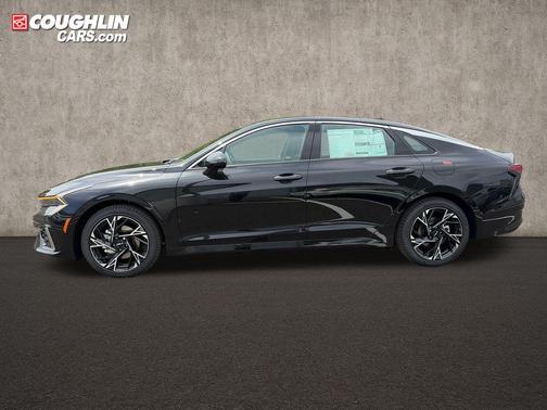 Aurora Black Pearl 2026 Kia K5 GT-Line