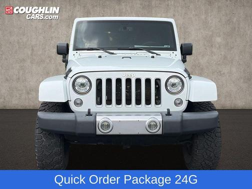Bright White Clearcoat 2017 Jeep Wrangler Unlimited Sahara