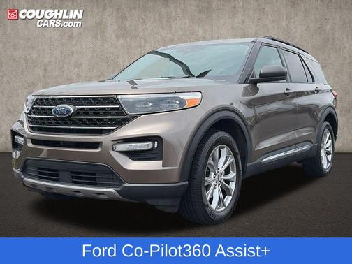 Stone Gray Metallic 2021 Ford Explorer XLT