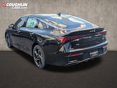 Aurora Black Pearl 2026 Kia K5 GT-Line