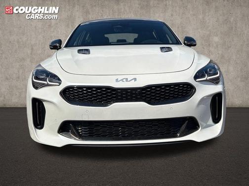 Snow White Pearl 2023 Kia Stinger GT2