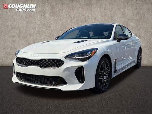 Snow White Pearl 2023 Kia Stinger GT2