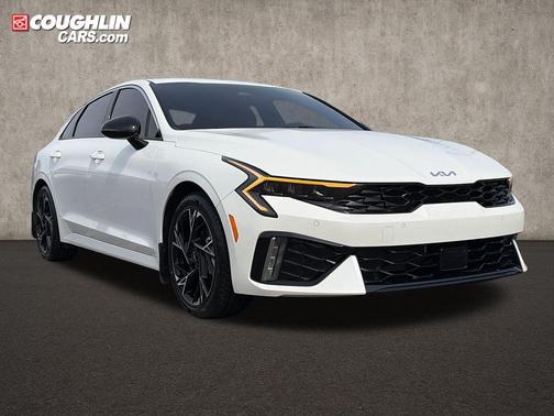 Snow White Pearl 2025 Kia K5 GT-Line