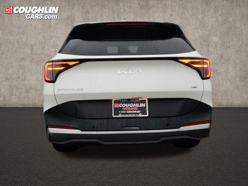 Snow White Pearl 2026 Kia Sportage Hybrid EX