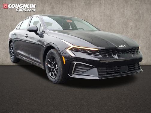 Aurora Black Pearl 2026 Kia K5 LXS