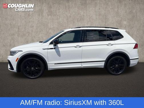 Pure White 2022 Volkswagen Tiguan 2.0T SE R-Line Black