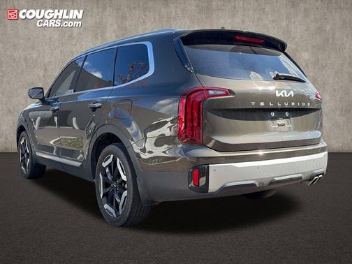 Dark Moss 2024 Kia Telluride S