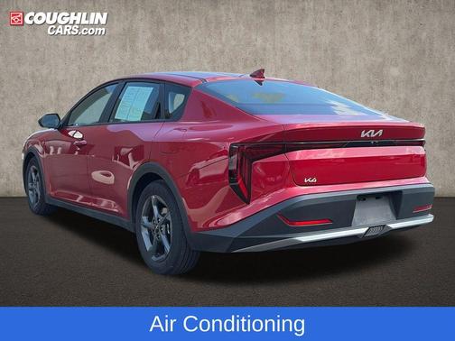 Currant Red 2025 Kia K4