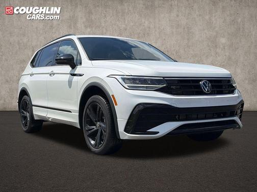 Opal White Pearl Effect 2024 Volkswagen Tiguan 2.0T SE R-Line Black