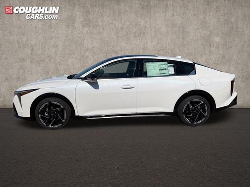 Snow White Pearl 2026 Kia K4 GT-Line