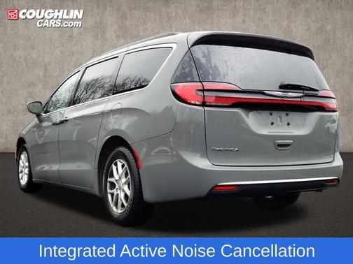 2022 Chrysler Pacifica Touring-L