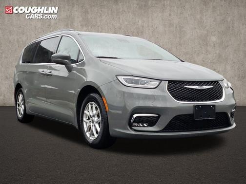 2022 Chrysler Pacifica Touring-L