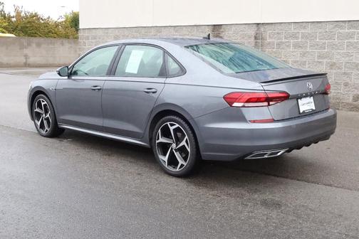 2021 Volkswagen Passat 2.0T R-Line