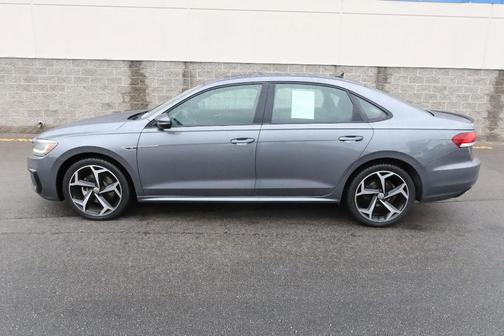 2021 Volkswagen Passat 2.0T R-Line