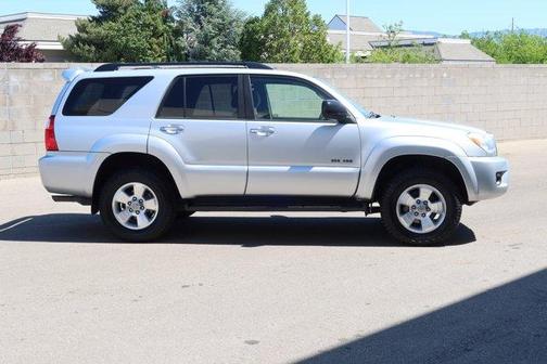 Titanium Metallic 2007 Toyota 4Runner SR5