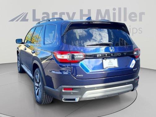 Obsidian Blue Pearl 2024 Honda Pilot Touring