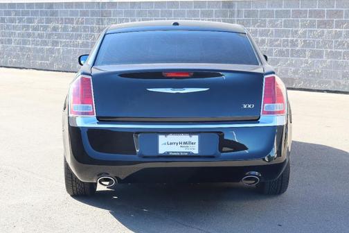 2014 Chrysler 300 Base